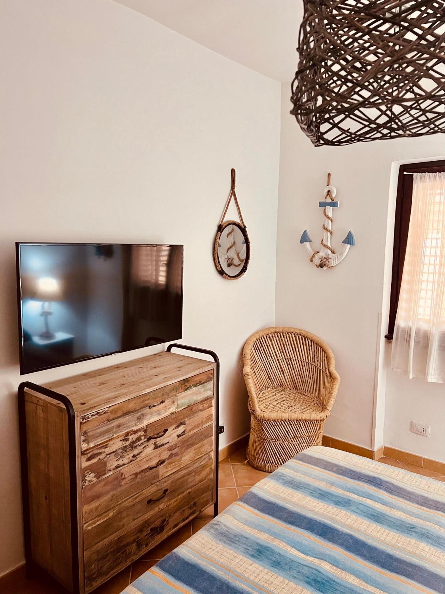Il Maestrale Apartman La Maddalena  Kültér fotó